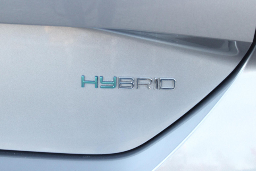 Peugeot 308 SW 1.6 Plug-in Hybrid 180PK GT | PANORAMISCH SCHUIF/KANTEL DAK | TREKHAAK | ALCANTARA BEKLEDING MET EEN ELEKTRISCH BEDIENBARE BESTUURDERSSTOEL | 18" LICHTMETALEN VELGEN "PORTLAND" | FOCAL AUDIO SYSTEM | STOEL/STUUR VERWARMING | NAVIGATIE | DRAADLOZE APPLE CARPLAY/ANDROID AUTO | DRAADLOZE TELEFOONLADER | PARKEERSENSOREN VOOR + ACHTER | ACHTERUITRIJ CAMERA | ELEKTRISCH BEDIENBARE ACHTERKLEP |