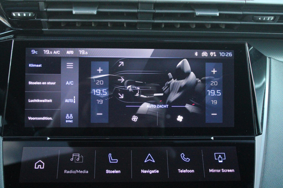 Peugeot 308 1.6 Plug-in Hybrid 180PK GT | PANORAMISCH SCHUIF/KANTEL DAK | 18" LICHTMETALEN VELGEN "PORTLAND" | ALCANTARA INTERIEUR | ELEKTRISCH BEDIENBARE BESTUURDERSSTOEL MET GEHEUGENFUNCTIE | STOEL/STUUR VERWARMING | 360° CAMERA | FOCAL AUDIO SYSTEM | PARKEERSENSOREN VOOR EN ACHTER | CLIMATE CONTROL | ADAPTIVE CRUISE CONTROL | KEYLESS ENTRY/START | DRAADLOZE APPLE CARPLAY/ANDROID AUTO | DRAADLOZE TELEFOONLADER | NAVIGATIE |