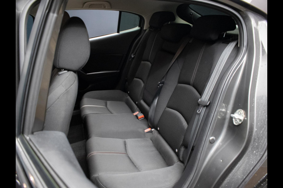 Mazda 3 2.0 SkyActiv-G 120 SkyLease+ Sport (NAVI,CLIMATE,CRUISE,PDC,STOEL/STUUR VERWARMING,GETINT,XENON,SPORTSTOELEN,LM VELGEN)