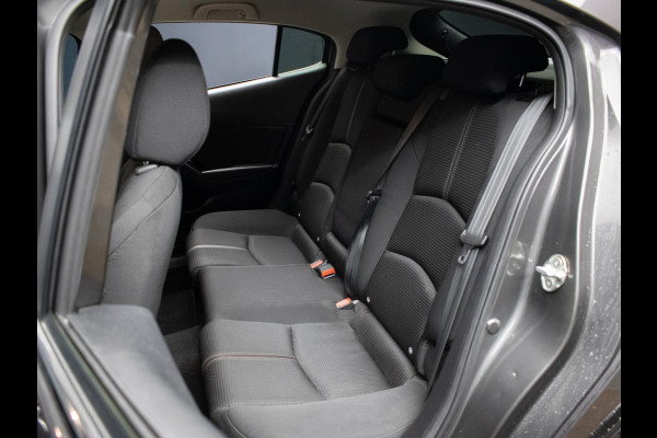 Mazda 3 2.0 SkyActiv-G 120 SkyLease+ Sport (NAVI,CLIMATE,CRUISE,PDC,STOEL/STUUR VERWARMING,GETINT,XENON,SPORTSTOELEN,LM VELGEN)