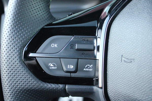 Peugeot 308 1.6 Plug-in Hybrid 180PK GT | PANORAMISCH SCHUIF/KANTEL DAK | 18" LICHTMETALEN VELGEN "PORTLAND" | ALCANTARA INTERIEUR | ELEKTRISCH BEDIENBARE BESTUURDERSSTOEL MET GEHEUGENFUNCTIE | STOEL/STUUR VERWARMING | 360° CAMERA | FOCAL AUDIO SYSTEM | PARKEERSENSOREN VOOR EN ACHTER | CLIMATE CONTROL | ADAPTIVE CRUISE CONTROL | KEYLESS ENTRY/START | DRAADLOZE APPLE CARPLAY/ANDROID AUTO | DRAADLOZE TELEFOONLADER | NAVIGATIE |