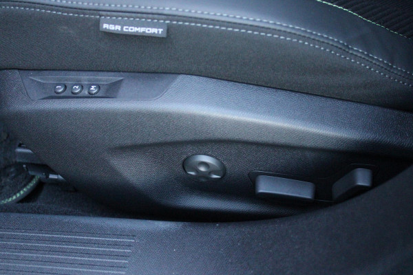 Peugeot 308 1.6 Plug-in Hybrid 180PK GT | PANORAMISCH SCHUIF/KANTEL DAK | 18" LICHTMETALEN VELGEN "PORTLAND" | ALCANTARA INTERIEUR | ELEKTRISCH BEDIENBARE BESTUURDERSSTOEL MET GEHEUGENFUNCTIE | STOEL/STUUR VERWARMING | 360° CAMERA | FOCAL AUDIO SYSTEM | PARKEERSENSOREN VOOR EN ACHTER | CLIMATE CONTROL | ADAPTIVE CRUISE CONTROL | KEYLESS ENTRY/START | DRAADLOZE APPLE CARPLAY/ANDROID AUTO | DRAADLOZE TELEFOONLADER | NAVIGATIE |