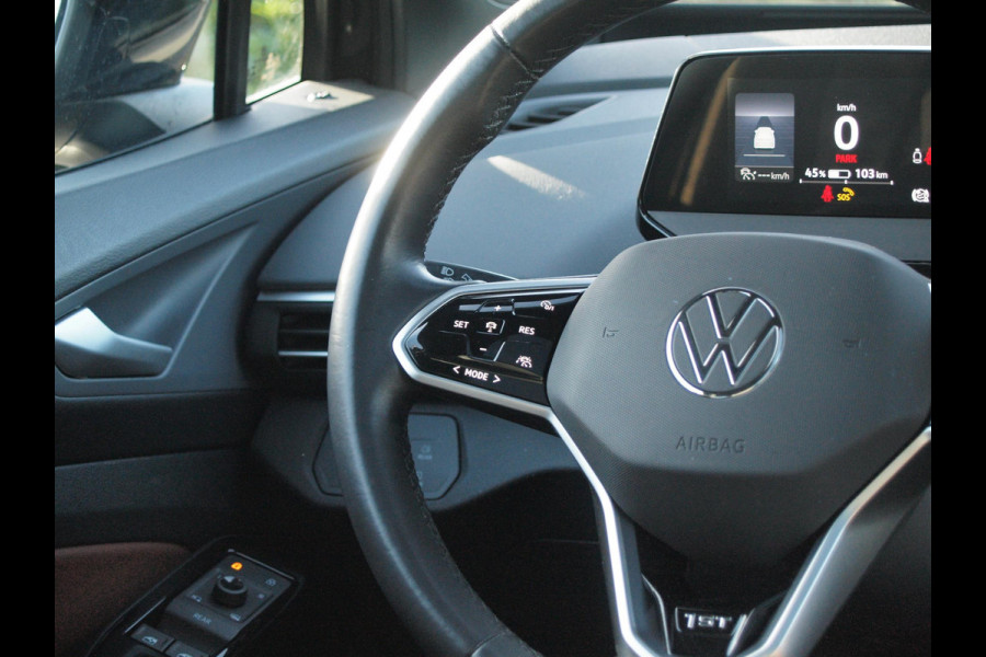 Volkswagen ID.4 First Max 77 kWh | Panoramadak | Head-Up Display | 360 Camera | Sfeerverlichting | Apple Carplay