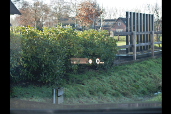 Volkswagen ID.4 First Max 77 kWh | Panoramadak | Head-Up Display | 360 Camera | Sfeerverlichting | Apple Carplay