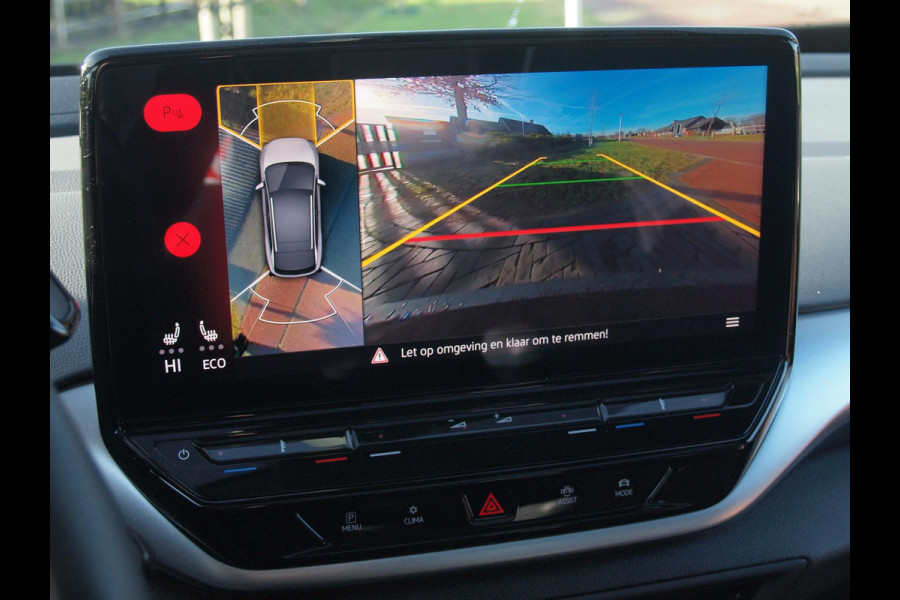 Volkswagen ID.4 First Max 77 kWh | Panoramadak | Head-Up Display | 360 Camera | Sfeerverlichting | Apple Carplay