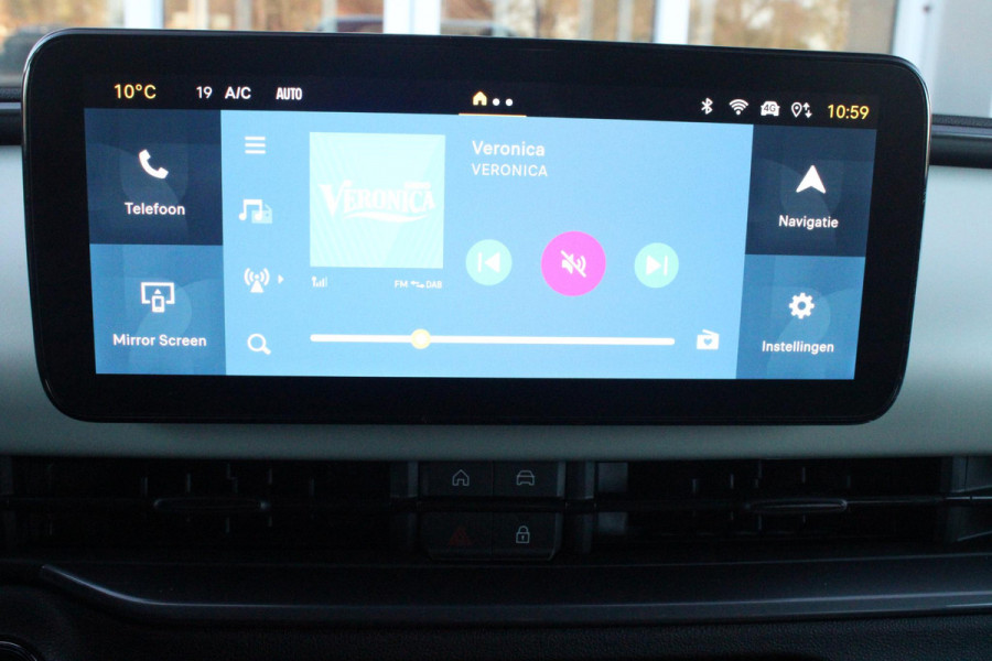 Fiat 600 1.2 HYbrid 110PK LA PRIMA | ELEKTRISCH VERSTELBARE BESTUURDERSTOEL MET MASSAGEFUNCTIE | NAVIGATIE | DODEHOEK DETECTIE | ELEKTRISCHE ACHTERKLEP | LEDKOPLAMPEN-MISTLAMPEN | LED ACHTERLICHTEN | PACK COMFORT: ACHTERUITRIJCAMERA / PARKEERSENSOREN VOOR-ACHTER / DRAADLOOS TELEFOONLADEN / DRAADLOOS APPLE CARPLAY - ANDROID AUTO / KEYLESS ENTRY-START / AUDIOSYSTEEM MET 6 SPEAKERS | WINTER PACK: VERWARMBARE VOORSTOELEN / VERWARMBARE VOORSTOELEN | 18"LICHTMETALEN VELGEN TWO-TONE | EXTRA GETINTE ACHTERRUITEN | CLIMATE CONTROL |