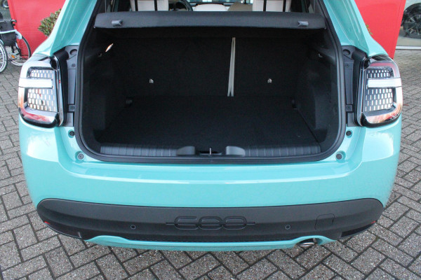 Fiat 600 1.2 HYbrid 110PK LA PRIMA | ELEKTRISCH VERSTELBARE BESTUURDERSTOEL MET MASSAGEFUNCTIE | NAVIGATIE | DODEHOEK DETECTIE | ELEKTRISCHE ACHTERKLEP | LEDKOPLAMPEN-MISTLAMPEN | LED ACHTERLICHTEN | PACK COMFORT: ACHTERUITRIJCAMERA / PARKEERSENSOREN VOOR-ACHTER / DRAADLOOS TELEFOONLADEN / DRAADLOOS APPLE CARPLAY - ANDROID AUTO / KEYLESS ENTRY-START / AUDIOSYSTEEM MET 6 SPEAKERS | WINTER PACK: VERWARMBARE VOORSTOELEN / VERWARMBARE VOORSTOELEN | 18"LICHTMETALEN VELGEN TWO-TONE | EXTRA GETINTE ACHTERRUITEN | CLIMATE CONTROL |