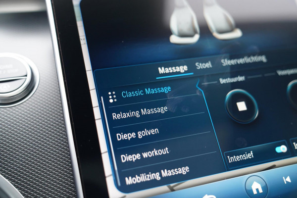 Mercedes-Benz C-Klasse 300 AMG Line | Panorama | Memory | Sfeerverlichting PLUS | C63s Pakket | Massage | 360 cam |