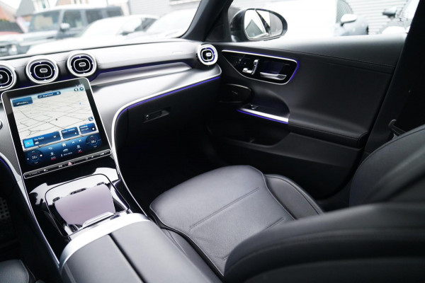 Mercedes-Benz C-Klasse 300 AMG Line | Panorama | Memory | Sfeerverlichting PLUS | C63s Pakket | Massage | 360 cam |