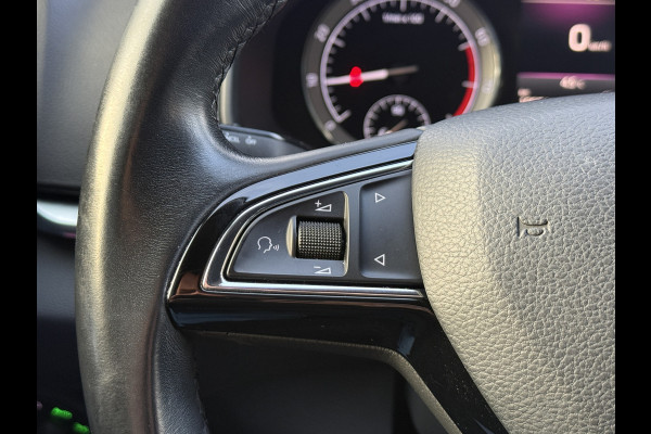 Škoda Karoq 1.0 TSI Style | Keyless | Apple carplay Stoelverwarming