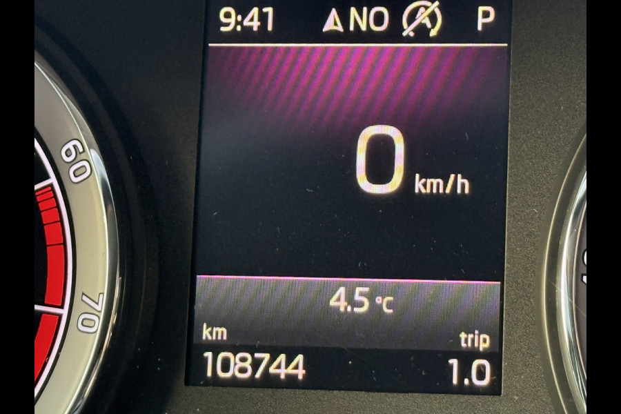Škoda Karoq 1.0 TSI Style | Keyless | Apple carplay Stoelverwarming