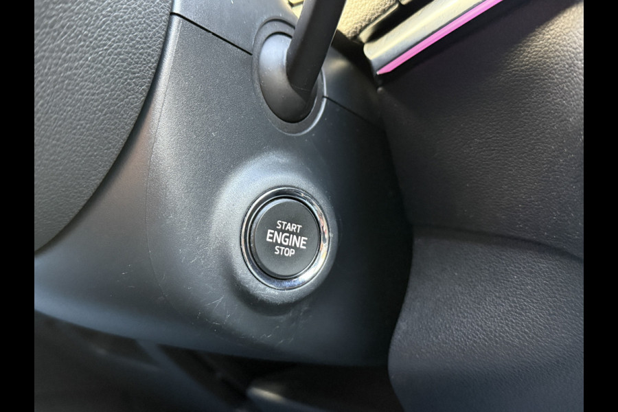 Škoda Karoq 1.0 TSI Style | Keyless | Apple carplay Stoelverwarming