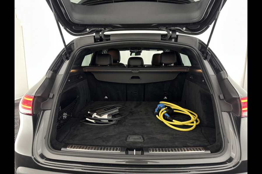 Mercedes-Benz EQC 400 4MATIC Business Solution Luxury 80 kWh {SOH-89%} Aut.*LEATHER | FULL-LED | DISTRONIC | BLINDSPOT | HEATED-COMFORTSEATS | DIGI-WIDESCREEN | DAB+ | KEYLESS | AMBIENTLIGHT | NAVI-FULLMAP | ECC | PRIVACY-GLASS | PDC | 20''ALU*