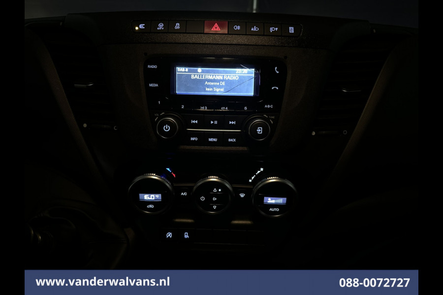 Iveco Daily 35S16 157pk L3H2 Euro6 Airco | 3500kg trekvermogen | Parkeersensoren Bijrijdersbank