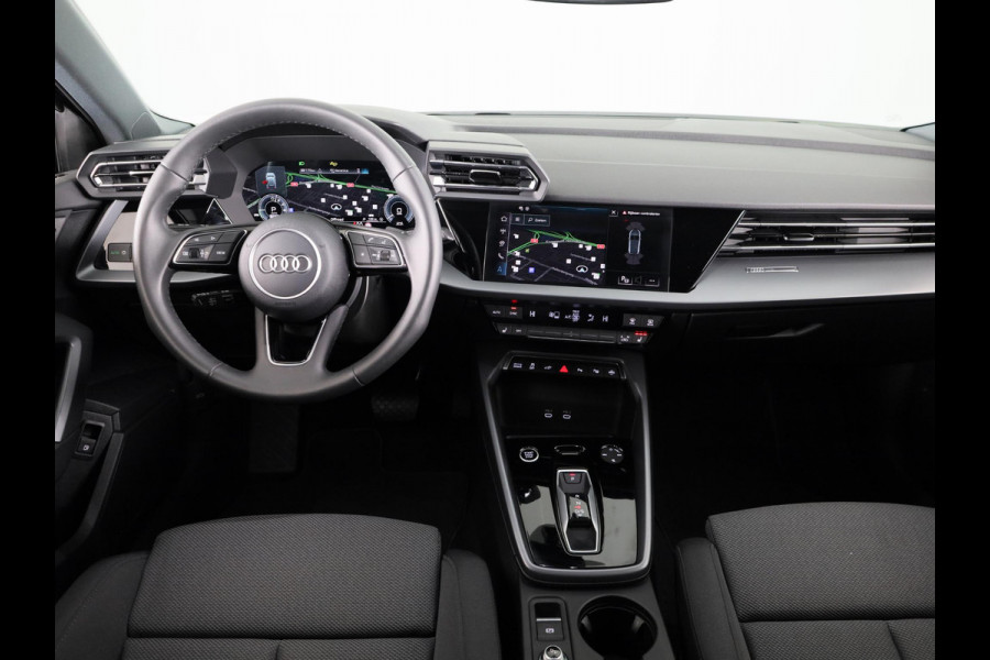 Audi A3 Sportback 40 TFSI e Advanced edition 204pk | Verlengde garantie | Navigatie | Extra getint glas | Verwarmbare voorstoelen