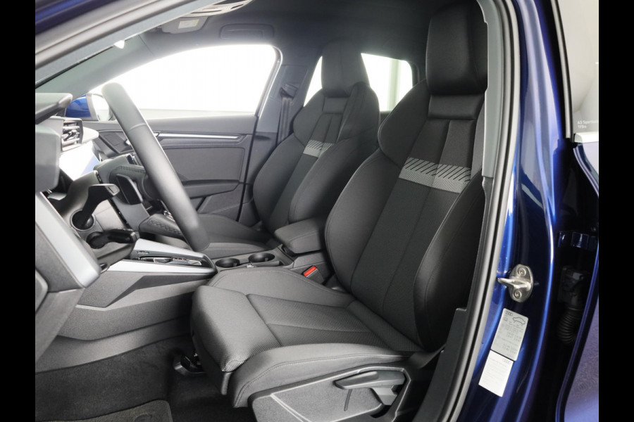 Audi A3 Sportback 40 TFSI e Advanced edition 204pk | Verlengde garantie | Navigatie | Extra getint glas | Verwarmbare voorstoelen