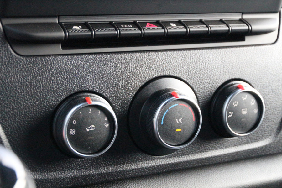 Renault Master 2.3 DCI 135 | L2H2 | Orig. Navi | Imperiaal | Cruise | Airco..