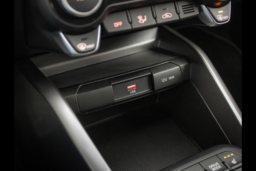 Kia Stonic 1.0 T-GDi MHEV GT-Line | Stoel en stuurverwarming | Navi | PDC |