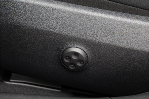 Mercedes-Benz E-Klasse Estate 300 e AMG Premium, Hyperscreen, Trekhaak, Leder, 2025