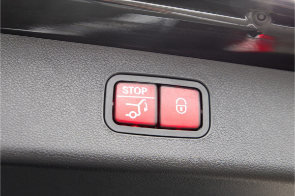 Mercedes-Benz E-Klasse Estate 300 e AMG Premium, Hyperscreen, Trekhaak, Leder, 2025