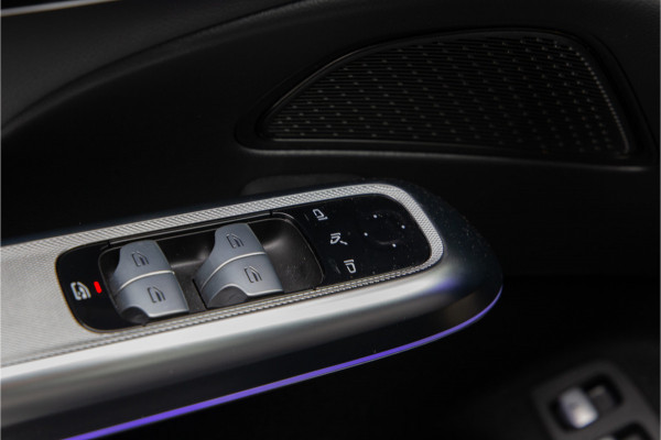 Mercedes-Benz E-Klasse Estate 300 e AMG Premium, Hyperscreen, Trekhaak, Leder, 2025