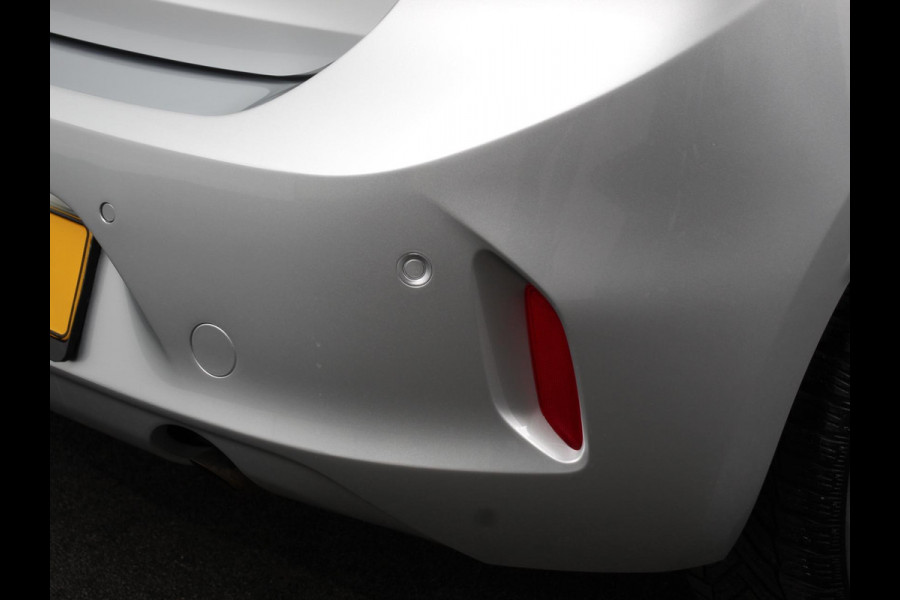 Opel Corsa 1.2 100pk Automaat Elegance | Navigatie | Apple Carplay/Android Auto | Camera | Airco | Parkeer sensoren V+A | Lichtmetalen Velgen | Cruise Control | Digitale Cockpit | Extra Getint Glas