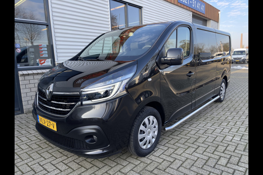 Renault Trafic 2.0 dCi 120pk T29 L2H1 Work Edition / vaste prijs rijklaar € 17.950 ex btw / lease vanaf € 302 / zwart metallic / ingerichte laadruimte / camera / airco / cruise / trekhaak !