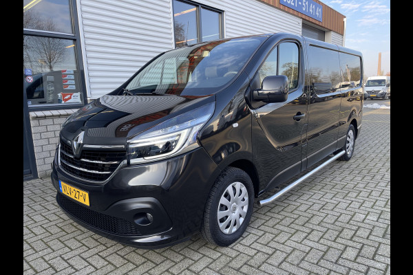 Renault Trafic 2.0 dCi 120pk T29 L2H1 Work Edition / vaste prijs rijklaar € 17.950 ex btw / lease vanaf € 302 / zwart metallic / ingerichte laadruimte / camera / airco / cruise / trekhaak !