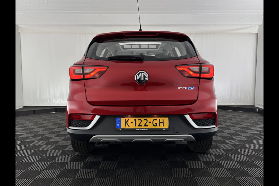 MG ZS EV Luxury 45 kWh {SOH-91%} (INCL-BTW) Aut. *PANO | LEATHER | CCS-FASTLOADER | KEYLESS | NAVI-FULLMAP | ADAPTIVE-CRUISE | CAMERA | HEATED-SPORTSEATS | CARPLAY | BLINDSPOT | DAB | LANE-ASSIST | 17''ALU*