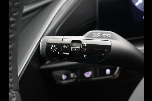 Kia Niro EV EXECUTIVE 64.8 kWh *5.677 KM* + LEDER | STOELVENTILATIE | HEAD-UP | HARMAN/KARDON | STOELVERW. V+A