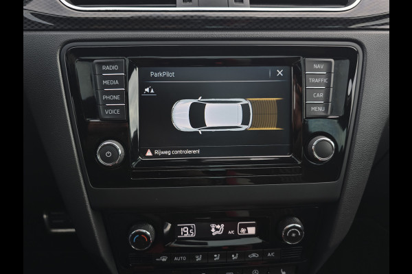 Volkswagen Golf Skoda Rapid Sportback 1.0 TSI Greentech Clever - 110 Pk - Euro 6 - AUTOMAAT - Navi - PDC V+A