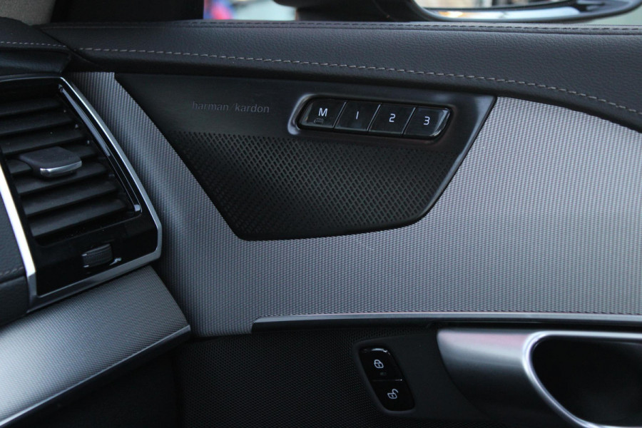Volvo XC90 2.0 T8 455PK RECHARGE AWD ULTIMATE DARK | LUCHTVERING | PANORAMISCH SCHUIF / KANTELDAK | ELEKTRISCH UITKLAPBARE TREKHAAK | HEAD-UP DISPLAY | NAVIGATIE VIA GOOGLE-MAPS | ELEKTRISCH VERSTELBARE VOOR STOELEN MET GEHEUGEN | VOORSTOELEN VERWARMBAAR | ACHTERBANK VERWARMBAAR | 360° CAMERA | HARMAN / KARDON PREMIUM AUDIO SYSTEEM | APPLE CARPLAY / ANDROID-AUTO | KEYLESS ENTRY / START | STANDKACHEL | EXTRA GETINTE ACHTER RUITEN | VERDUISTERINGS GORDIJNEN ACHTER PORTIEREN | KINDERVERHOGING ACHTERBANK | ELEKTRISCHE ACHTERKLEP MET SENSOR |