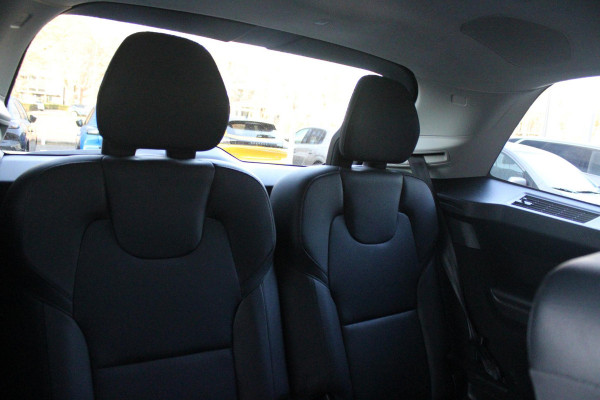 Volvo XC90 2.0 T8 455PK RECHARGE AWD ULTIMATE DARK | LUCHTVERING | PANORAMISCH SCHUIF / KANTELDAK | ELEKTRISCH UITKLAPBARE TREKHAAK | HEAD-UP DISPLAY | NAVIGATIE VIA GOOGLE-MAPS | ELEKTRISCH VERSTELBARE VOOR STOELEN MET GEHEUGEN | VOORSTOELEN VERWARMBAAR | ACHTERBANK VERWARMBAAR | 360° CAMERA | HARMAN / KARDON PREMIUM AUDIO SYSTEEM | APPLE CARPLAY / ANDROID-AUTO | KEYLESS ENTRY / START | STANDKACHEL | EXTRA GETINTE ACHTER RUITEN | VERDUISTERINGS GORDIJNEN ACHTER PORTIEREN | KINDERVERHOGING ACHTERBANK | ELEKTRISCHE ACHTERKLEP MET SENSOR |
