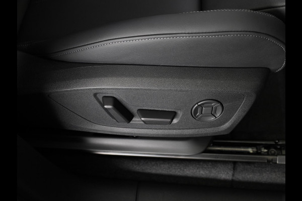 Audi Q6 e-tron S edition 83Kwh 252 pk SUV | Tech pakket plus | Glazen panoramadak | Lederen bekleding | Rode remzadels |