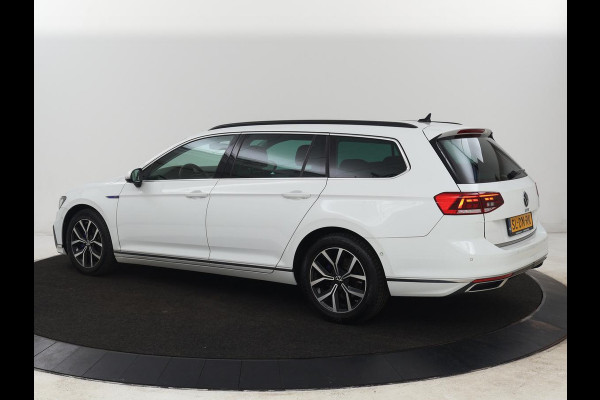 Volkswagen Passat 1.4 TSI PHEV GTE | Trekhaak | Stoelverwarming | Virtual Cockpit | Camera | Adaptive cruise | Carplay | Matrix LED | Navigatie | Climate control | Plug In