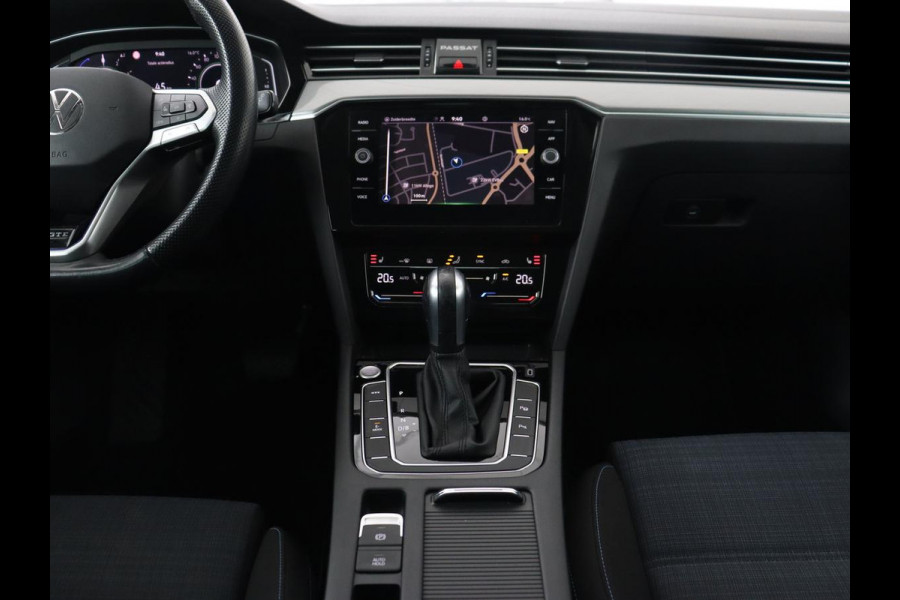 Volkswagen Passat 1.4 TSI PHEV GTE | Trekhaak | Stoelverwarming | Virtual Cockpit | Camera | Adaptive cruise | Carplay | Matrix LED | Navigatie | Climate control | Plug In