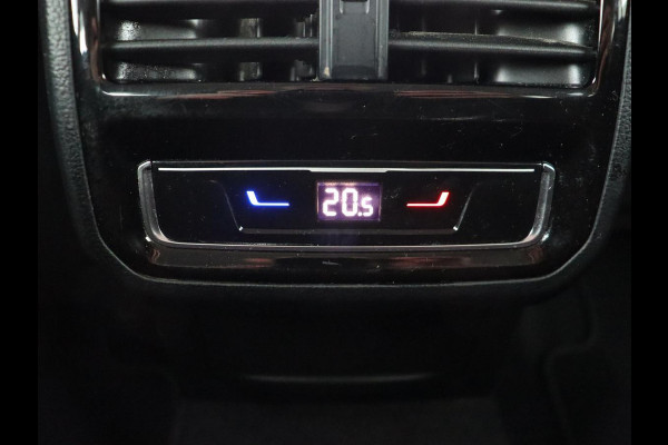 Volkswagen Passat 1.4 TSI PHEV GTE | Trekhaak | Stoelverwarming | Virtual Cockpit | Camera | Adaptive cruise | Carplay | Matrix LED | Navigatie | Climate control | Plug In