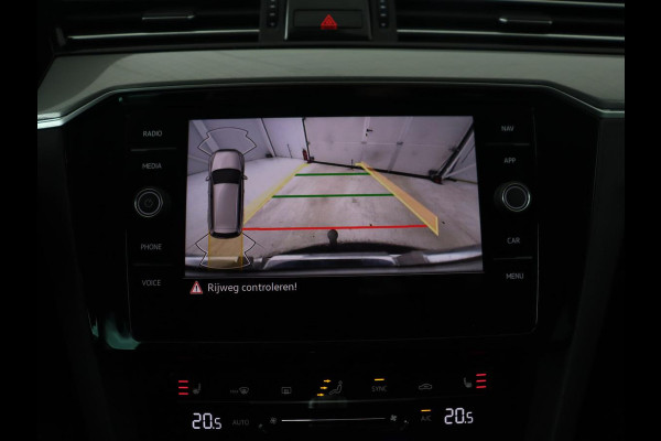 Volkswagen Passat 1.4 TSI PHEV GTE | Trekhaak | Stoelverwarming | Virtual Cockpit | Camera | Adaptive cruise | Carplay | Matrix LED | Navigatie | Climate control | Plug In