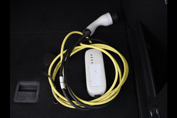 Volkswagen Passat 1.4 TSI PHEV GTE | Trekhaak | Stoelverwarming | Virtual Cockpit | Camera | Adaptive cruise | Carplay | Matrix LED | Navigatie | Climate control | Plug In