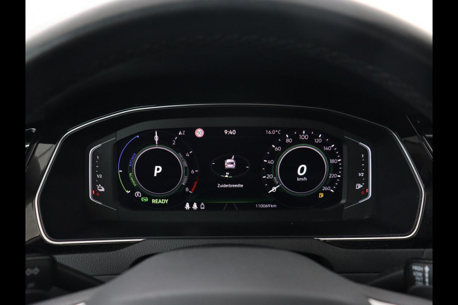 Volkswagen Passat 1.4 TSI PHEV GTE | Trekhaak | Stoelverwarming | Virtual Cockpit | Camera | Adaptive cruise | Carplay | Matrix LED | Navigatie | Climate control | Plug In