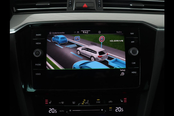 Volkswagen Passat 1.4 TSI PHEV GTE | Trekhaak | Stoelverwarming | Virtual Cockpit | Camera | Adaptive cruise | Carplay | Matrix LED | Navigatie | Climate control | Plug In