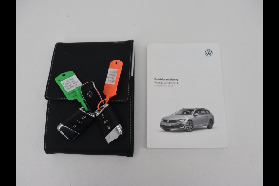 Volkswagen Passat 1.4 TSI PHEV GTE | Trekhaak | Stoelverwarming | Virtual Cockpit | Camera | Adaptive cruise | Carplay | Matrix LED | Navigatie | Climate control | Plug In