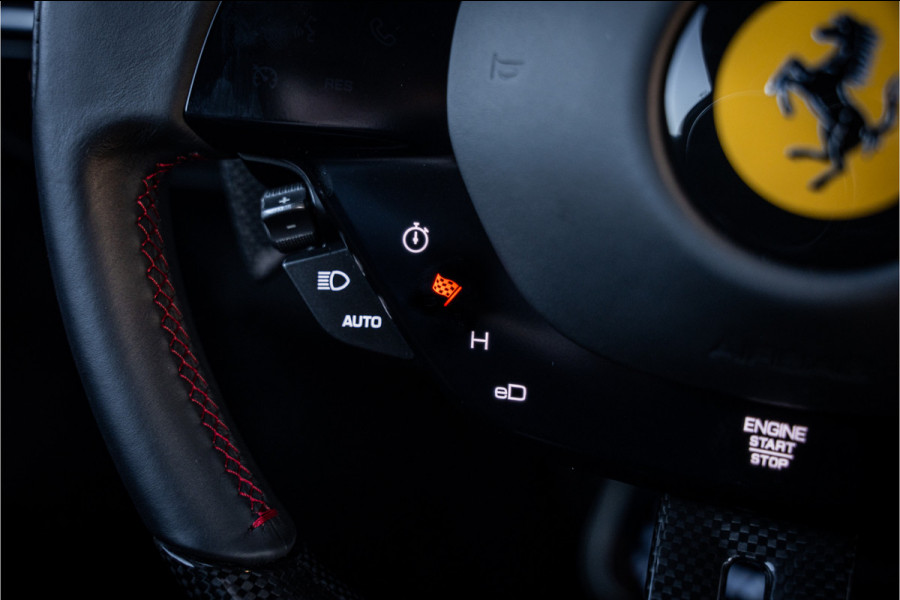 Ferrari 296 GTB 3.0 V6 - Rosso Imola | Origineel NL | Lift | Memory