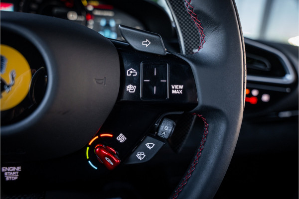 Ferrari 296 GTB 3.0 V6 - Rosso Imola | Origineel NL | Lift | Memory