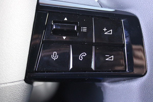 Lancia Ypsilon 1.2 110PK Turbo Hybrid LX | CAMERA VOOR/ ACHTER | ELEKTRISCH VERSTELBARE BESTUURDERSSTOEL | VELOURS BEKLEDING | STOEL VERWARMING | MASSAGEFUNCTIE BESTUURDERSSTOEL |  DRAADLOOS APPLE CARPLAY / ANDROID AUTO | DRAADLOZE TELEFOONLADER | DODEHOEK DETECTIE | CLIMATE CONTROL |