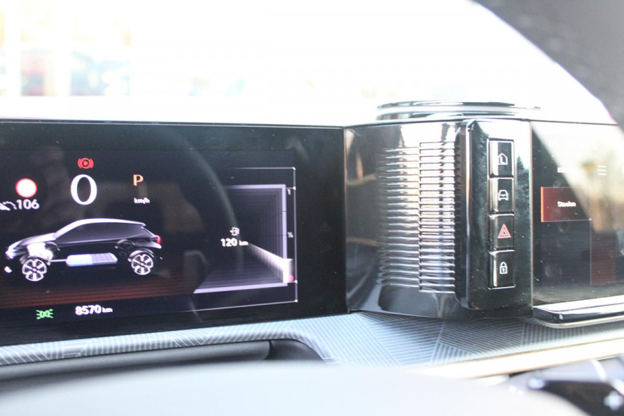 Lancia Ypsilon 1.2 110PK Turbo Hybrid LX | CAMERA VOOR/ ACHTER | ELEKTRISCH VERSTELBARE BESTUURDERSSTOEL | VELOURS BEKLEDING | STOEL VERWARMING | MASSAGEFUNCTIE BESTUURDERSSTOEL |  DRAADLOOS APPLE CARPLAY / ANDROID AUTO | DRAADLOZE TELEFOONLADER | DODEHOEK DETECTIE | CLIMATE CONTROL |