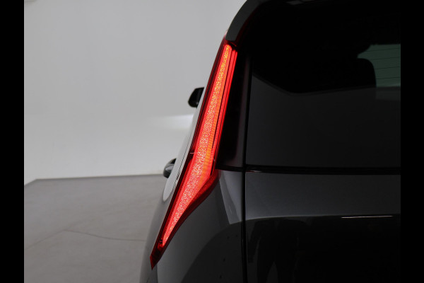 Kia Niro EV EXECUTIVE 64.8 kWh *5.677 KM* + LEDER | STOELVENTILATIE | HEAD-UP | HARMAN/KARDON | STOELVERW. V+A