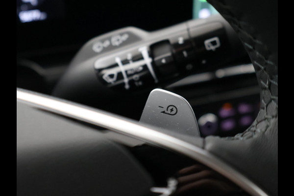 Kia Niro EV EXECUTIVE 64.8 kWh *5.677 KM* + LEDER | STOELVENTILATIE | HEAD-UP | HARMAN/KARDON | STOELVERW. V+A