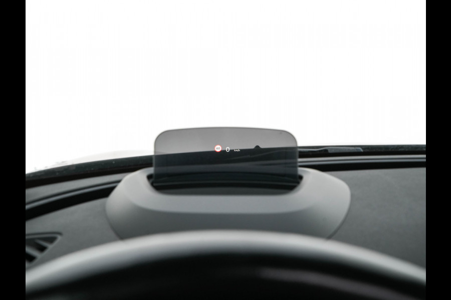 MINI Clubman 2.0 Cooper S ALL4 Premier Plus JCW (INCL-BTW) Aut * PANO | LEATHER | FULL-LED | HEATED-SPORTSEATS | DIGI-COCKPIT | AMBIENT-LIGHT | PRIVACY-GLASS | HEAD-UP | PDC | CAMERA | DAB  | KEYLESS | TOWBAR | 18"ALU*