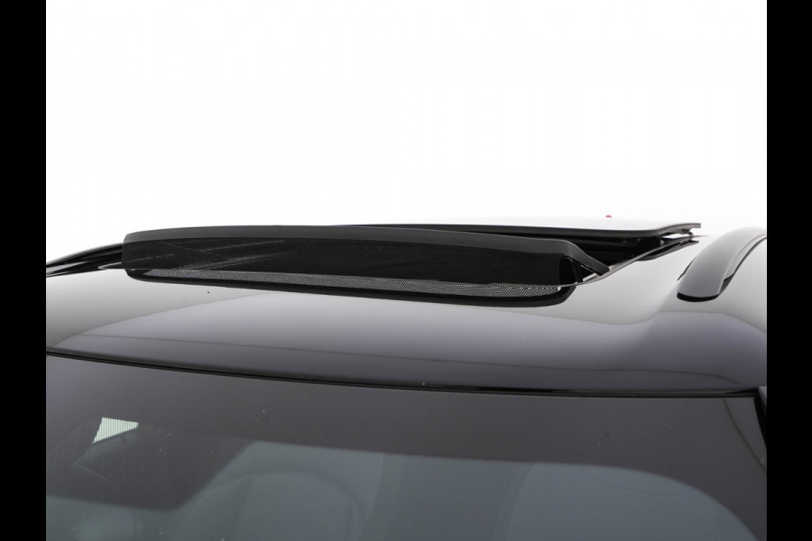 MINI Clubman 2.0 Cooper S ALL4 Premier Plus JCW (INCL-BTW) Aut * PANO | LEATHER | FULL-LED | HEATED-SPORTSEATS | DIGI-COCKPIT | AMBIENT-LIGHT | PRIVACY-GLASS | HEAD-UP | PDC | CAMERA | DAB  | KEYLESS | TOWBAR | 18"ALU*